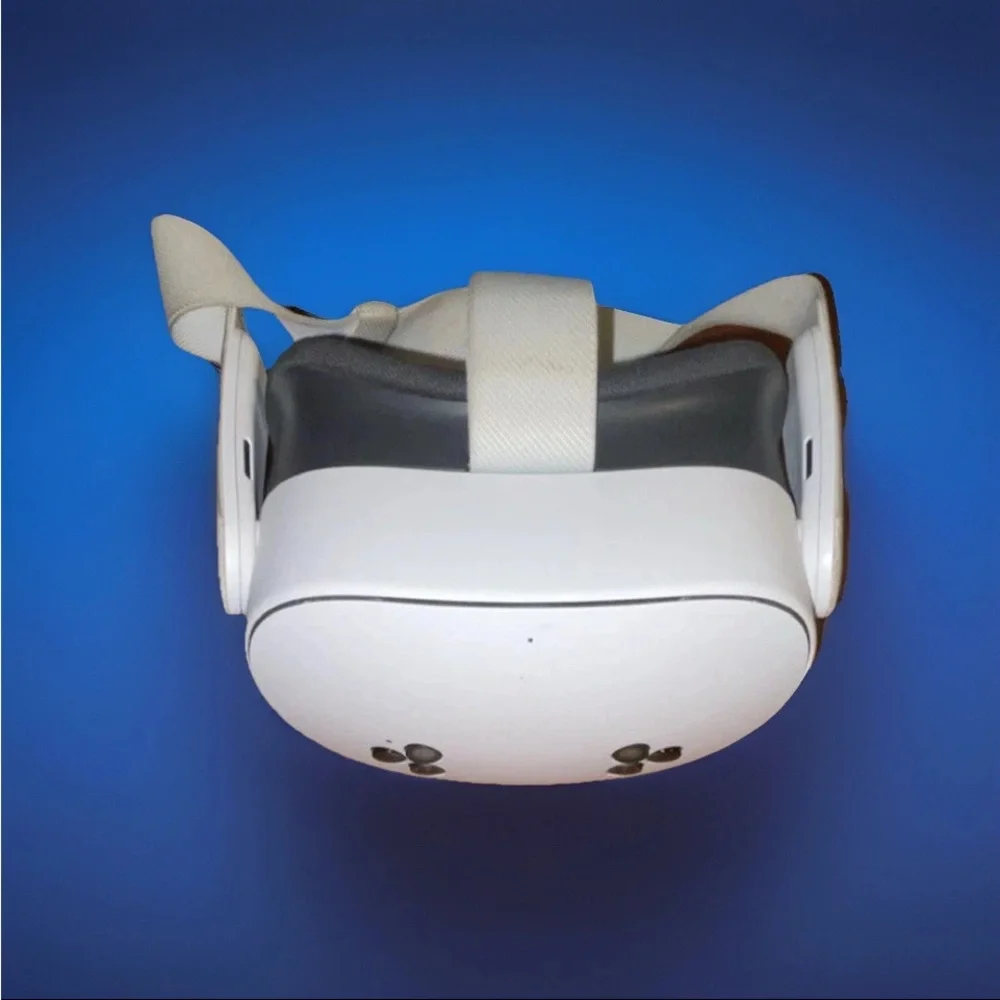 Meta quest 3s VR Headset with Controllers - White